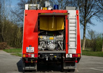TLF-Tanklöschfahrzeug-Fahrzeug-Seite (1)