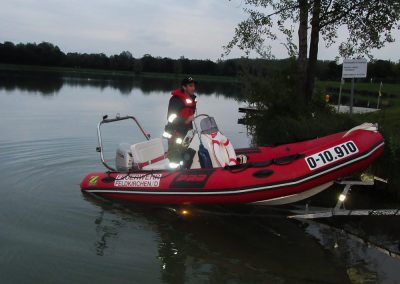 Übung-Wasserwehr-Badesee-Schlauchboot (3)